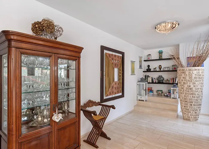 Villa Dolce With Private Pool Lugano